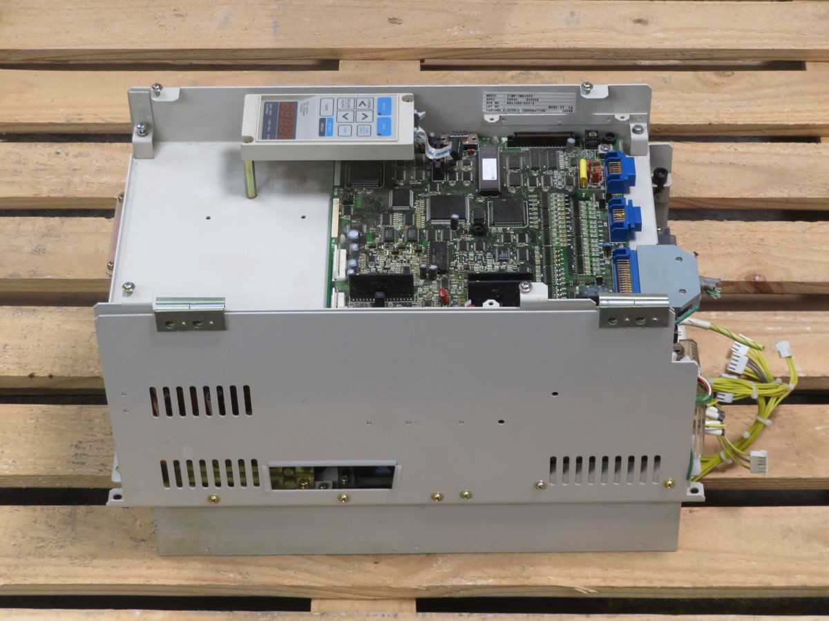 Yaskawa CIMR-VMS25P5 Spindle Inverter, 200-230V Input, 50/60Hz Freq, 33A Out, 5.5kW Motor Power - AC VFD DRIVES