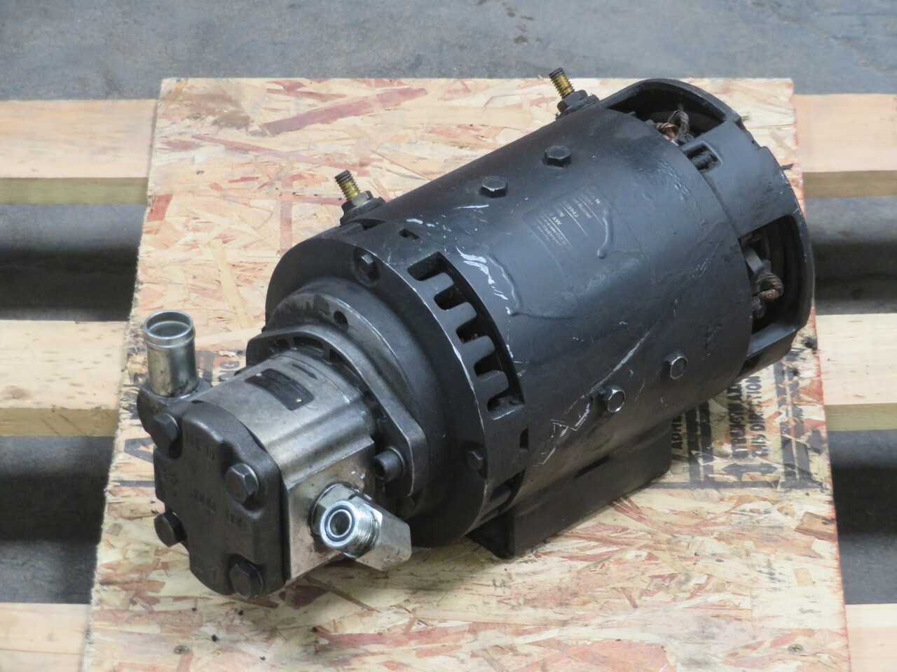 Crown 020943 Motor Assy For TSP6500 T261755 - ELECTRIC MOTORS