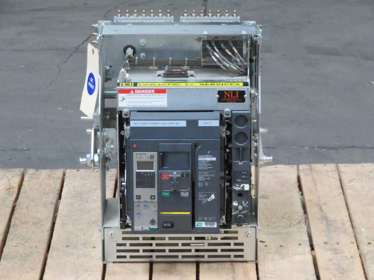 SQUARE D LGSB11 CIRCUIT BREAKER, MASTERPACT NT 08 N1, 508 VAC VOLTAGE, 800 AMP CURRENT - CIRCUIT BREAKERS