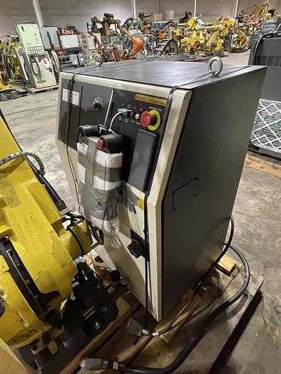 2013 FANUC M-710iC/70 Articulated Robot, 70kg Payload, 2050mm Reach, R-30iA Controller - ARTICULATED ROBOTS