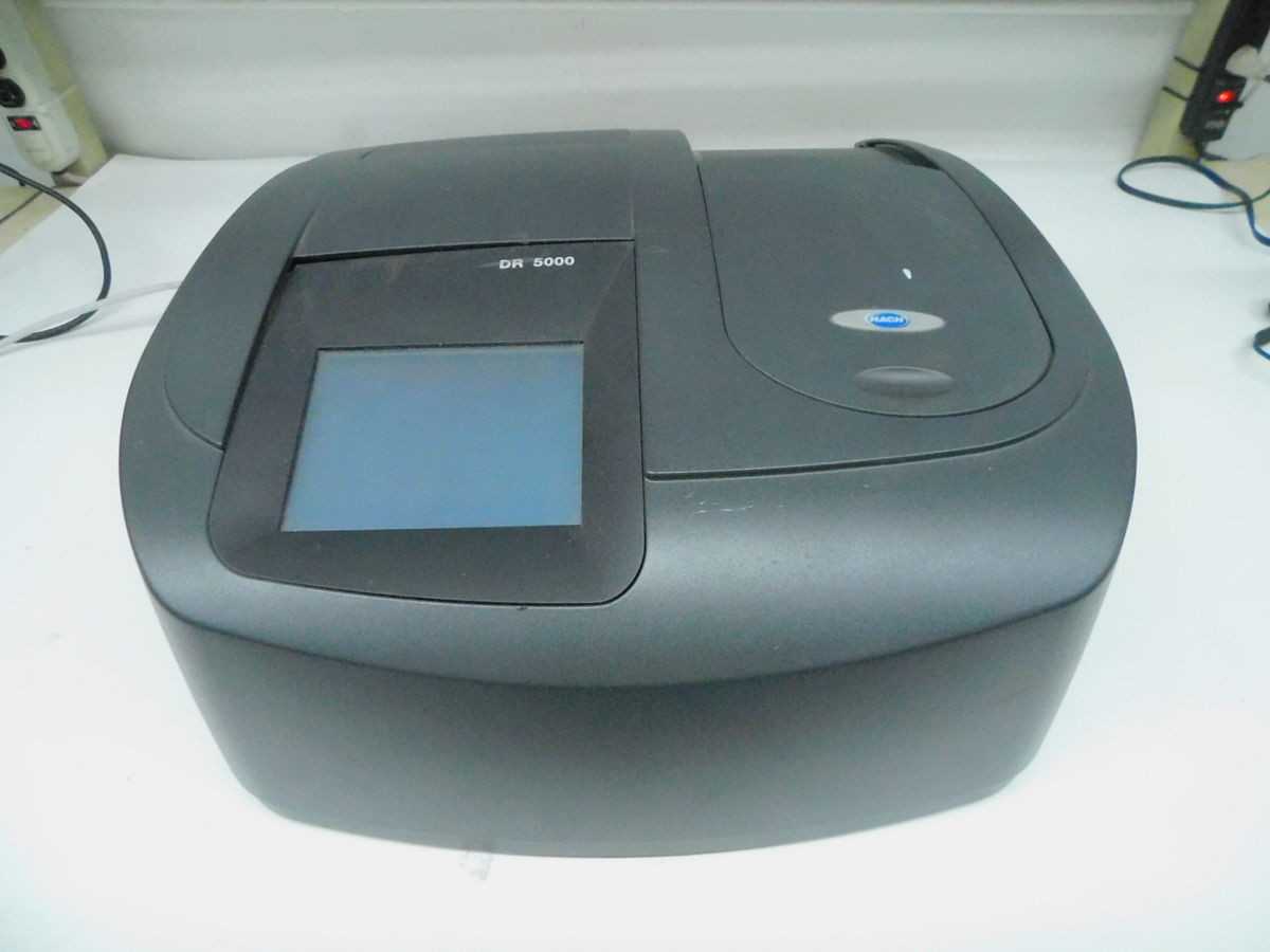 HACH DR 5000 SPECTROMETER M7587 - FLOW MEASUREMENT