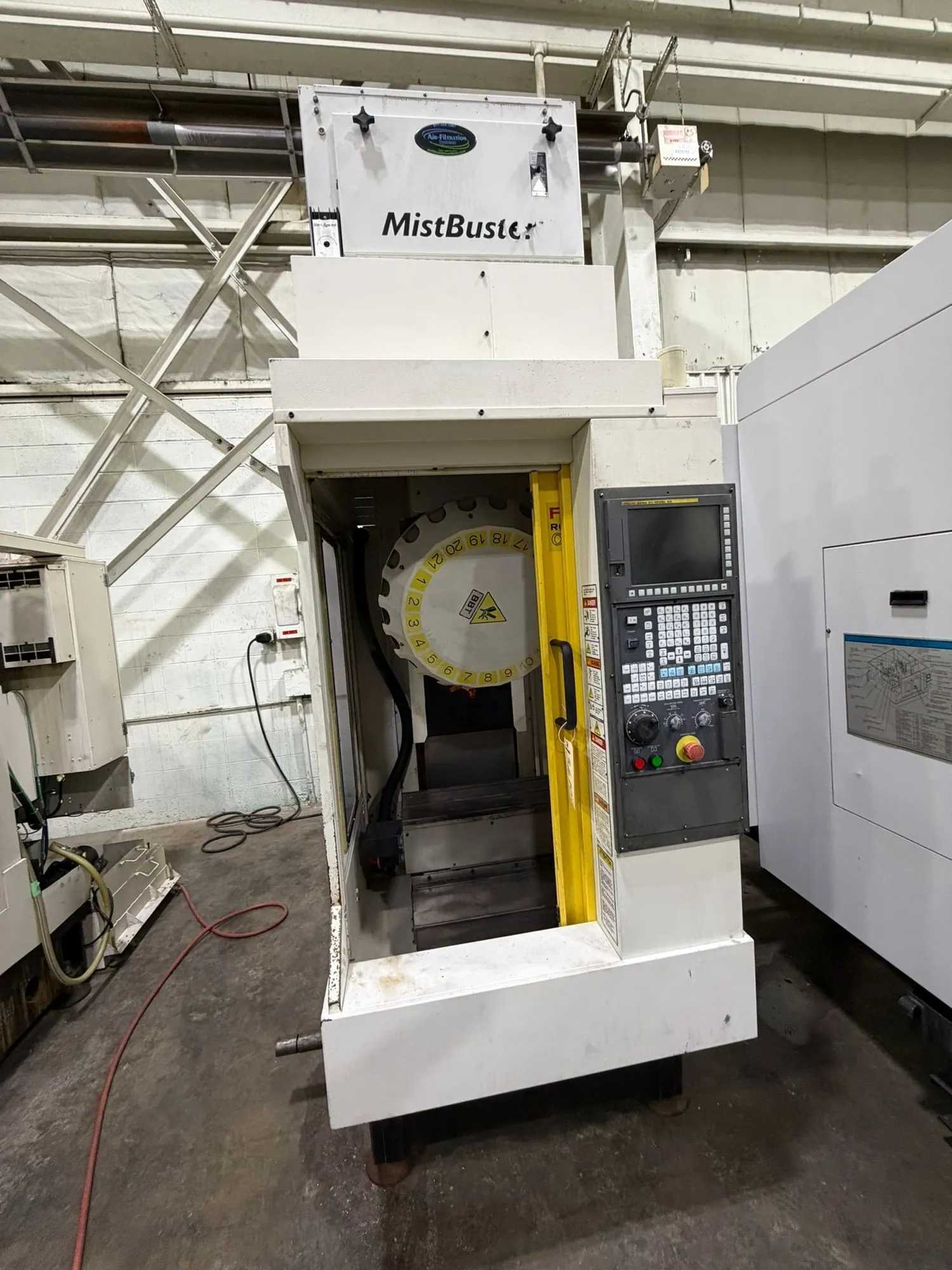 2013 FANUC Robodrill Alpha-D21SIA5 VMC, 24K RPM, 21 ATC, 630x330 mm Table - VERTICAL MACHINING CENTERS 2013 FANUC Robodrill Alpha-D21SIA5 VMC, 24K RPM, 21 ATC, 630x330 mm Table - VERTICAL MACHINING CENTERS