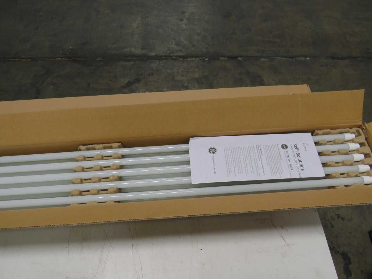 LOT OF 1440 GE 34182 LED15T5/G4/835HE
T5 15 WATT LED STRAIGHT TUBE 46 INCH MINIATURE BI-PIN (G5) 3500K FROSTED NON DIM - LIGHTING