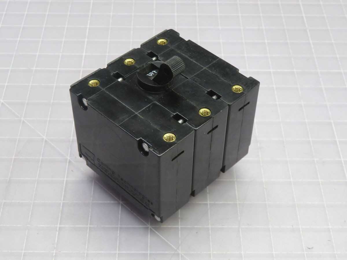 LOT OF 10 CARLING TECHNOLOGIES AB3-B0-24-615-1D1-I MAGNETIC CIRCUIT BREAKER T263561 - CIRCUIT BREAKERS