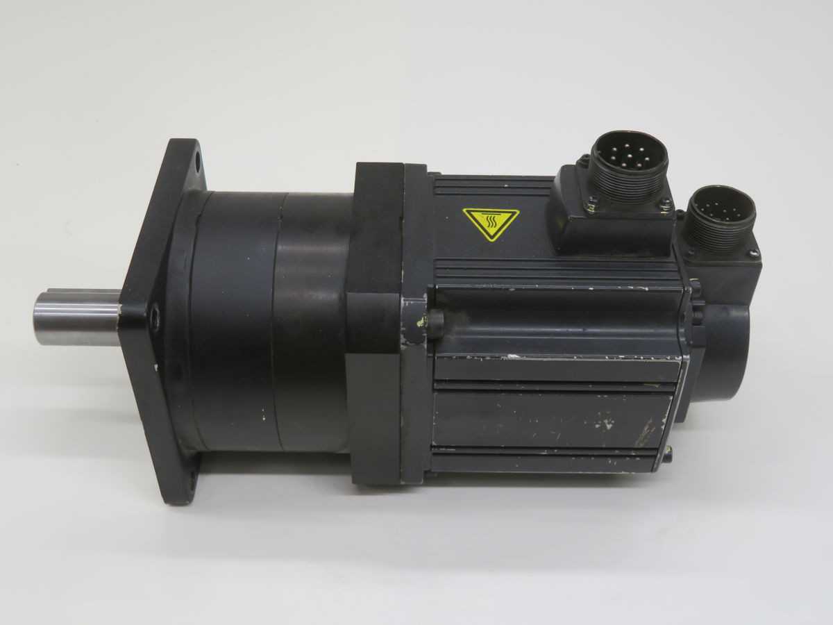 Mitsubishi HC-SF153X-S2 Servo, 1.5kW Power, 4.77Nm Torque, 11 kg Weight, 17-Bit Encoder - SERVO