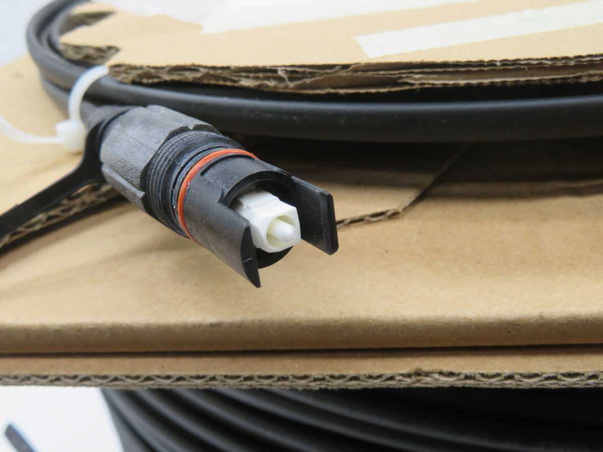 COMMSCOPE FHD-HJ1A-2300F FHD FIBER OPTIC DROP CAB T266908 - FIBER OPTIC CABLE