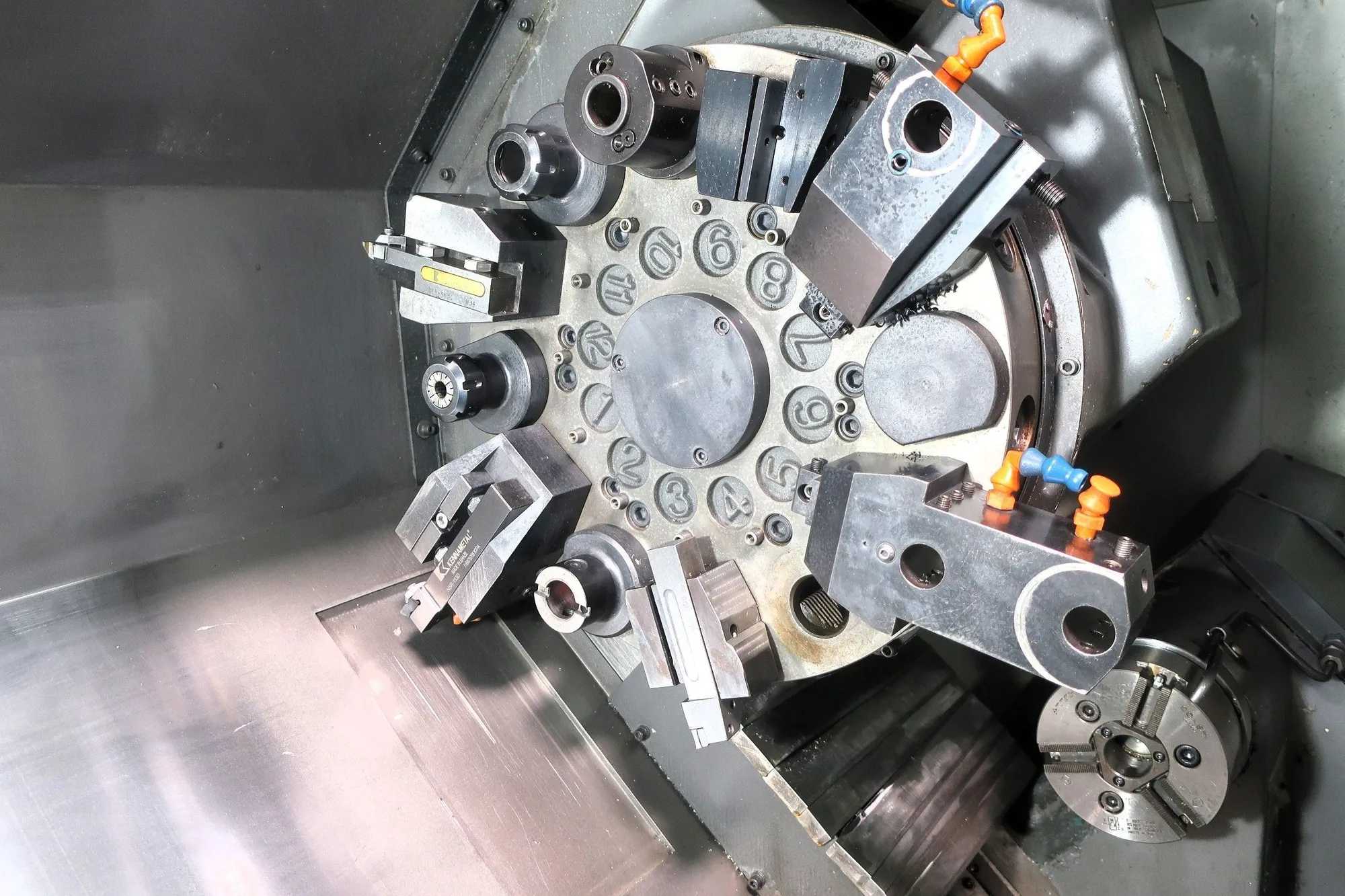 2010 HYUNDAI KIA SKT21LMS CNC LATHE - 4000 RPM, LIVE TOOLING, SUB SPINDLE - CNC LATHES
