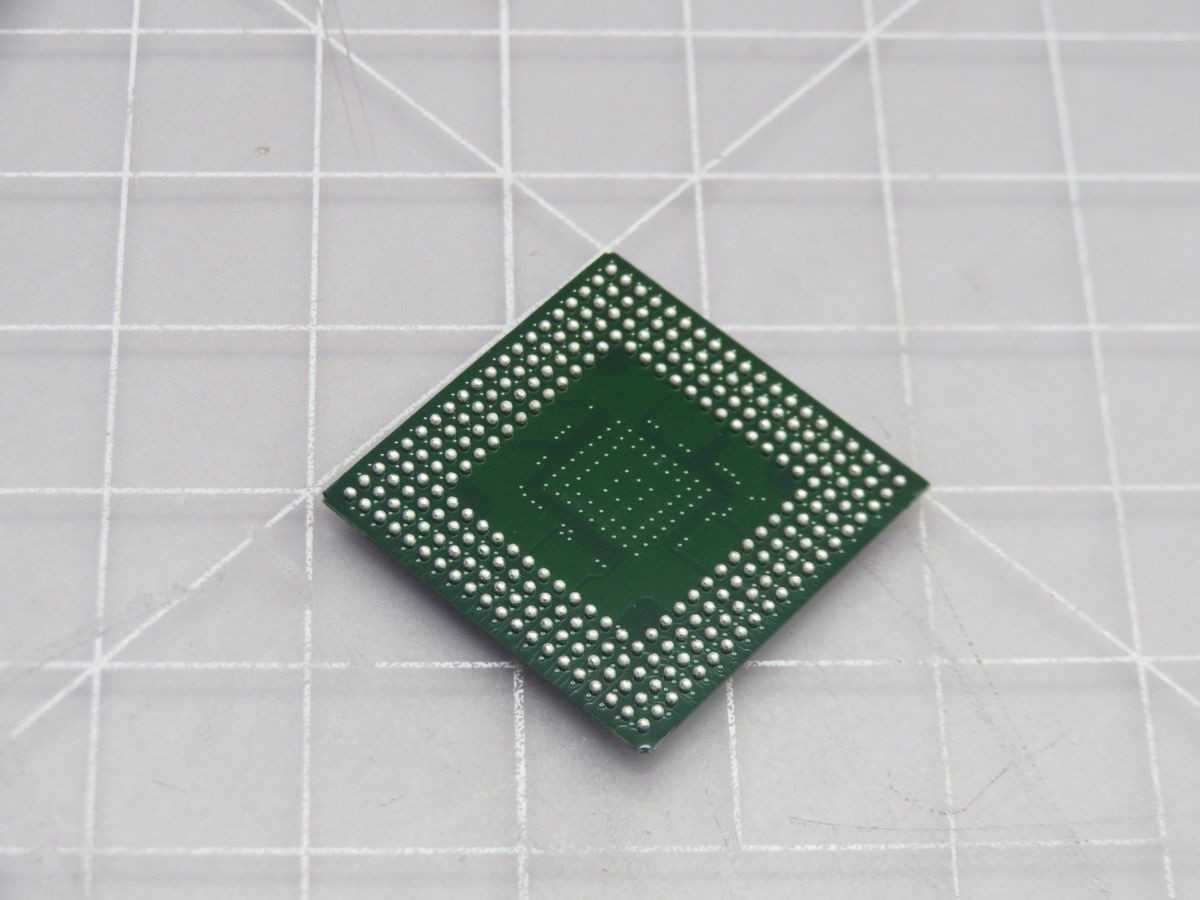 LOT OF 175 BROADCOM 15-1005106-01 BCM7041KPBG RISC MICROPROCESSOR T205594 - ELECTRONIC COMPONENTS