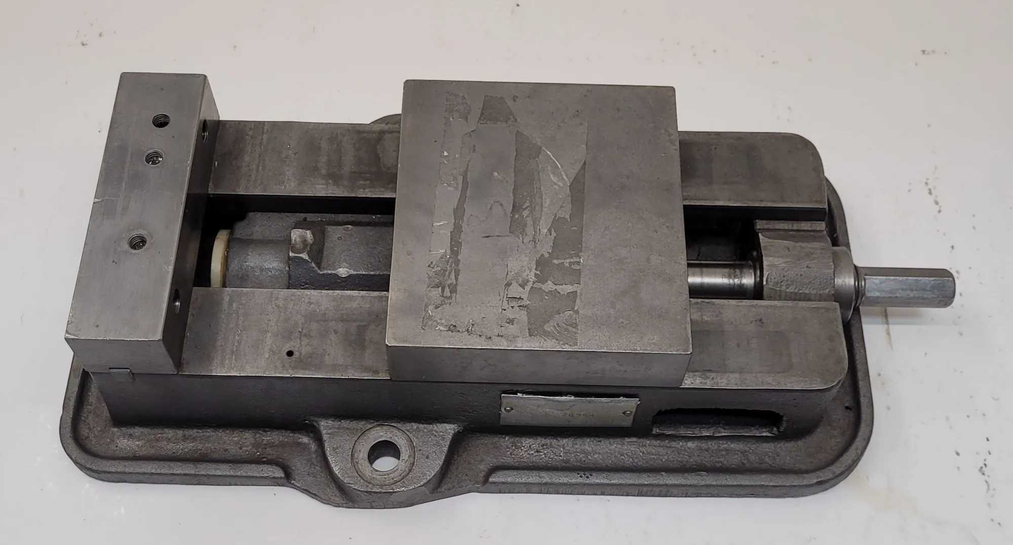 KURT D60 - 6" MACHINIST VISE - MACHINING TOOLING & PARTS