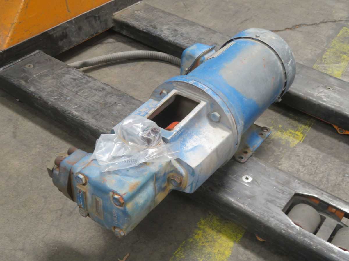 Vickers M184TC Pump With Electric Motor T268203 - HYDRAULIC PUMP
