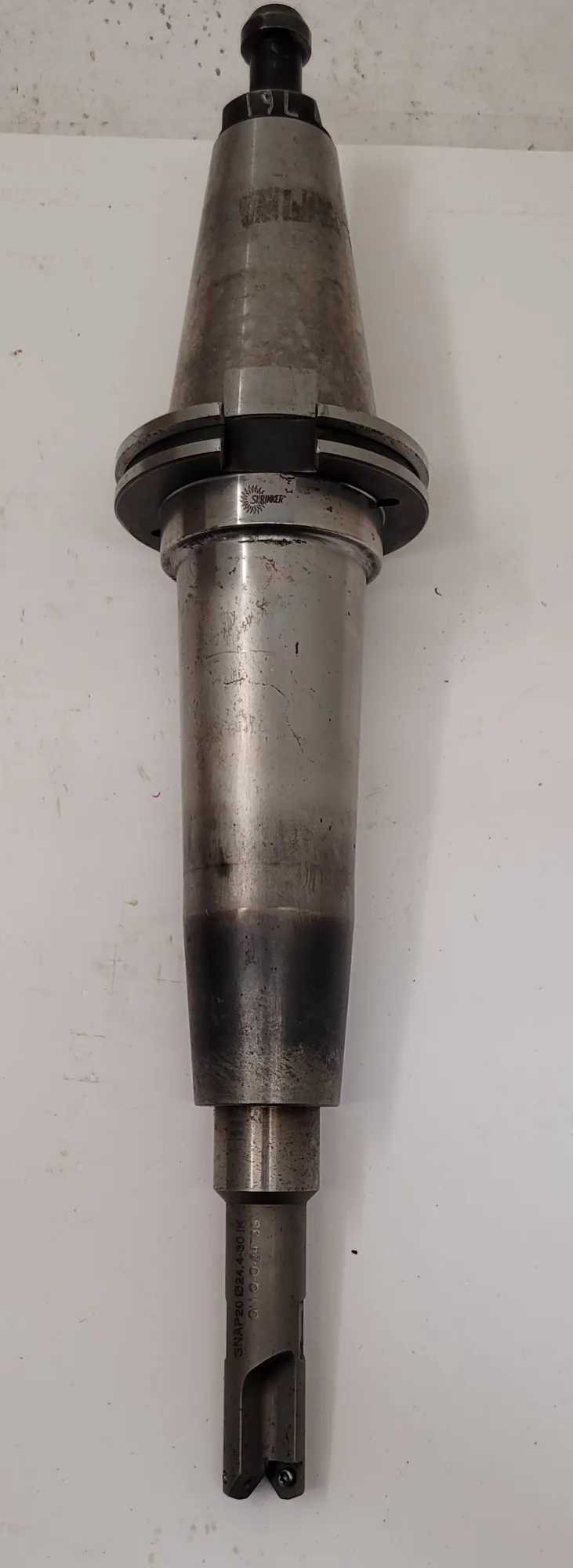 LOT OF 20 CAT 50 TOOL HOLDERS, UNIVERSAL, GTI, KENNAMETAL, COMMAND, SECO, SANDVIK, LYNDEX - MACHINING ACCESSORIES & TOOLING