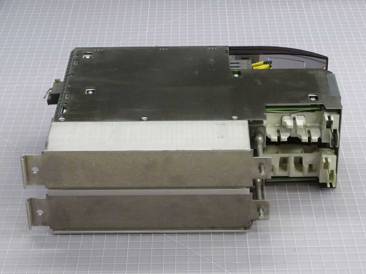 B&R 8B0P0440HW00.000-1 PSU, 380-500V 3PH INPUT, 50/60HZ FREQ, 300W POWER, 44A CURRENT - SERVO DRIVES