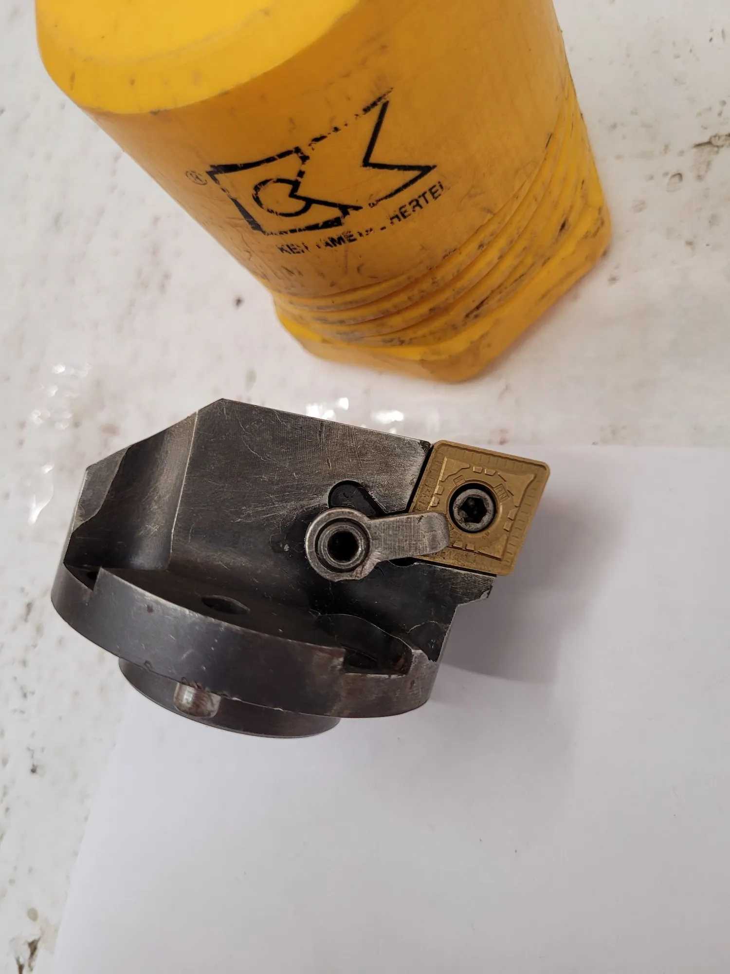 KENNAMETAL BORING HEADS LOT OF 2 (H40MVUNR3, H4DCLNL6W) 2.5" SHANK/3.25" MIN BORE - MACHINING TOOLING & PARTS