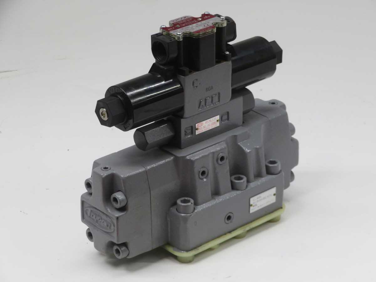 TOYO-OKI HDD3C-3W-BCA-2-06B-LYD2 DIRECTIONAL CONTROL VALVE T262980 - HYDRAULIC DIRECTIONAL CONTROL VALVE