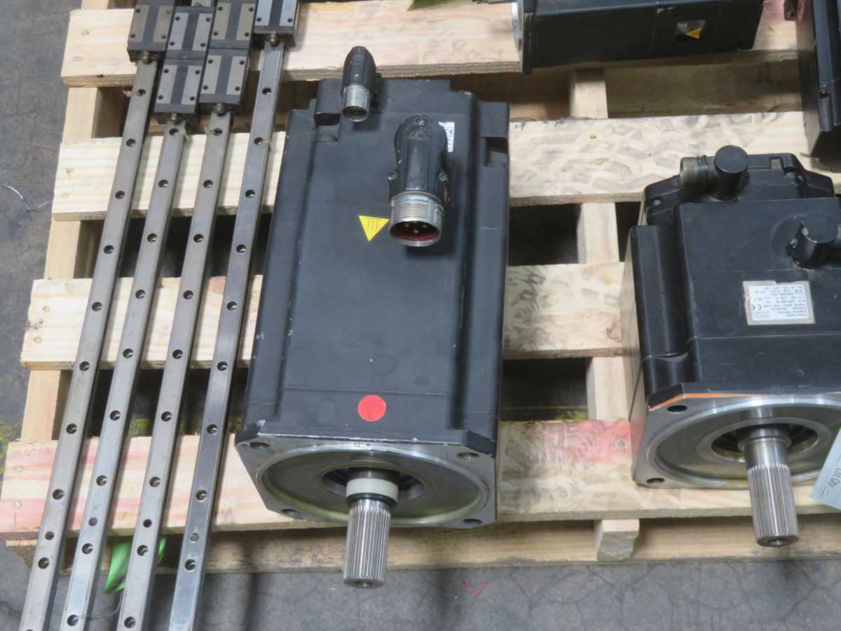 SIEMENS 1FK7105-5AY81-1YY3-Z S18 SERVO, 11 KW POWER, 70 NM TORQUE, 68 KG WEIGHT, IP65 - SERVO
