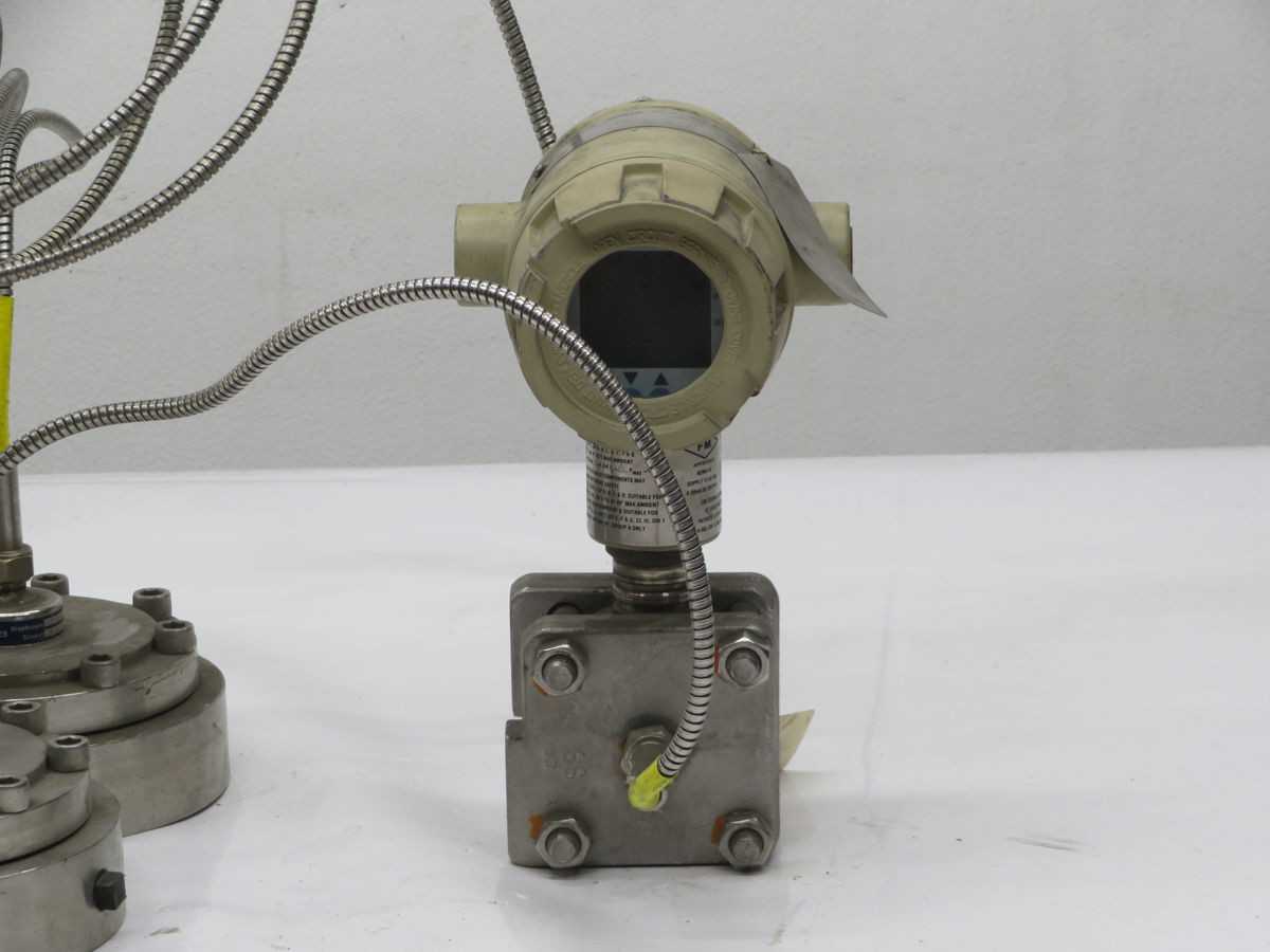 HONEYWELL STR12D-21A DP TRANSMITTER, 400 IN H2O URL, 750 PSI, 4-20MA, 0.065% ACC, 316L SS - PRESSURE TRANSMITTER