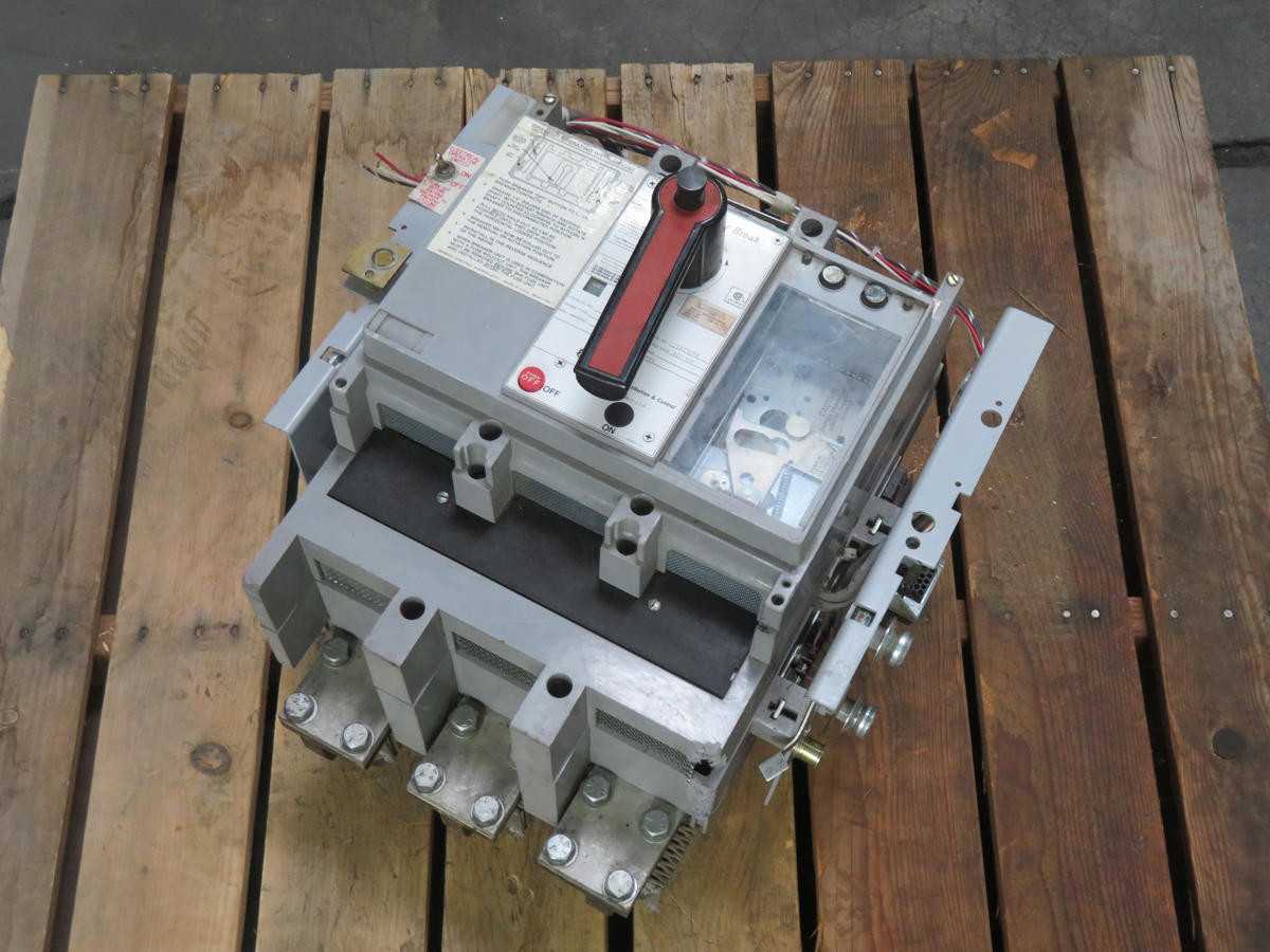 GE TC2020SSZE1 CB, 2000A CONT. CUR, 120VAC CTRL/MAIN VOL, 6000A INT. CUR - INDUSTRIAL PARTS GE TC2020SSZE1 CB, 2000A CONT. CUR, 120VAC CTRL/MAIN VOL, 6000A INT. CUR - INDUSTRIAL PARTS