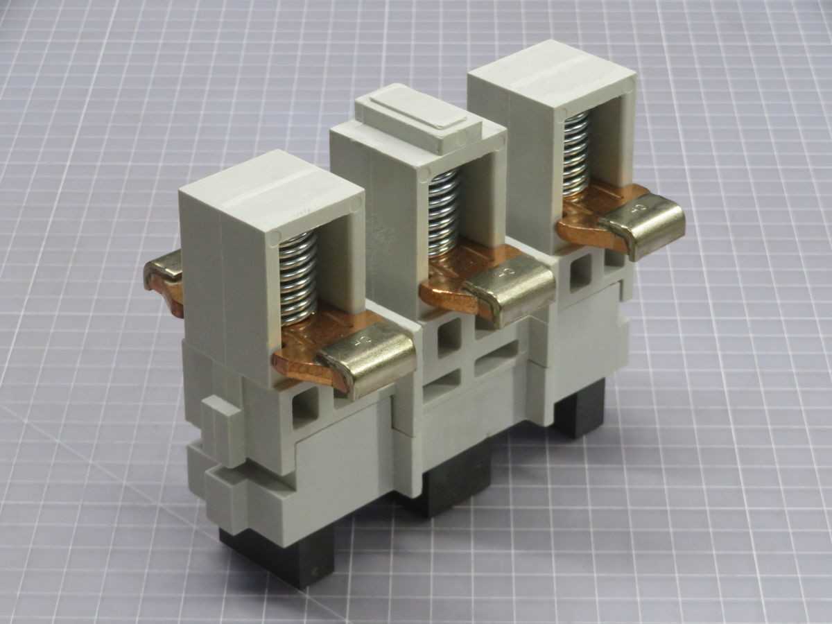 EATON WCK53 Contactors, 3-Pole, Replacement Kit, Contacts: 3 Stationary & 3 Moving - CONTACTORS