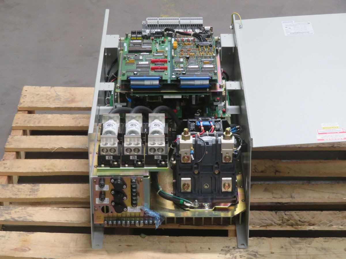 ALLEN BRADLEY 1395-A74-C4-P10-P51 DC DRIVES, 230 VAC IN, 240 VDC OUT, 60 HP POWER - DC DRIVES