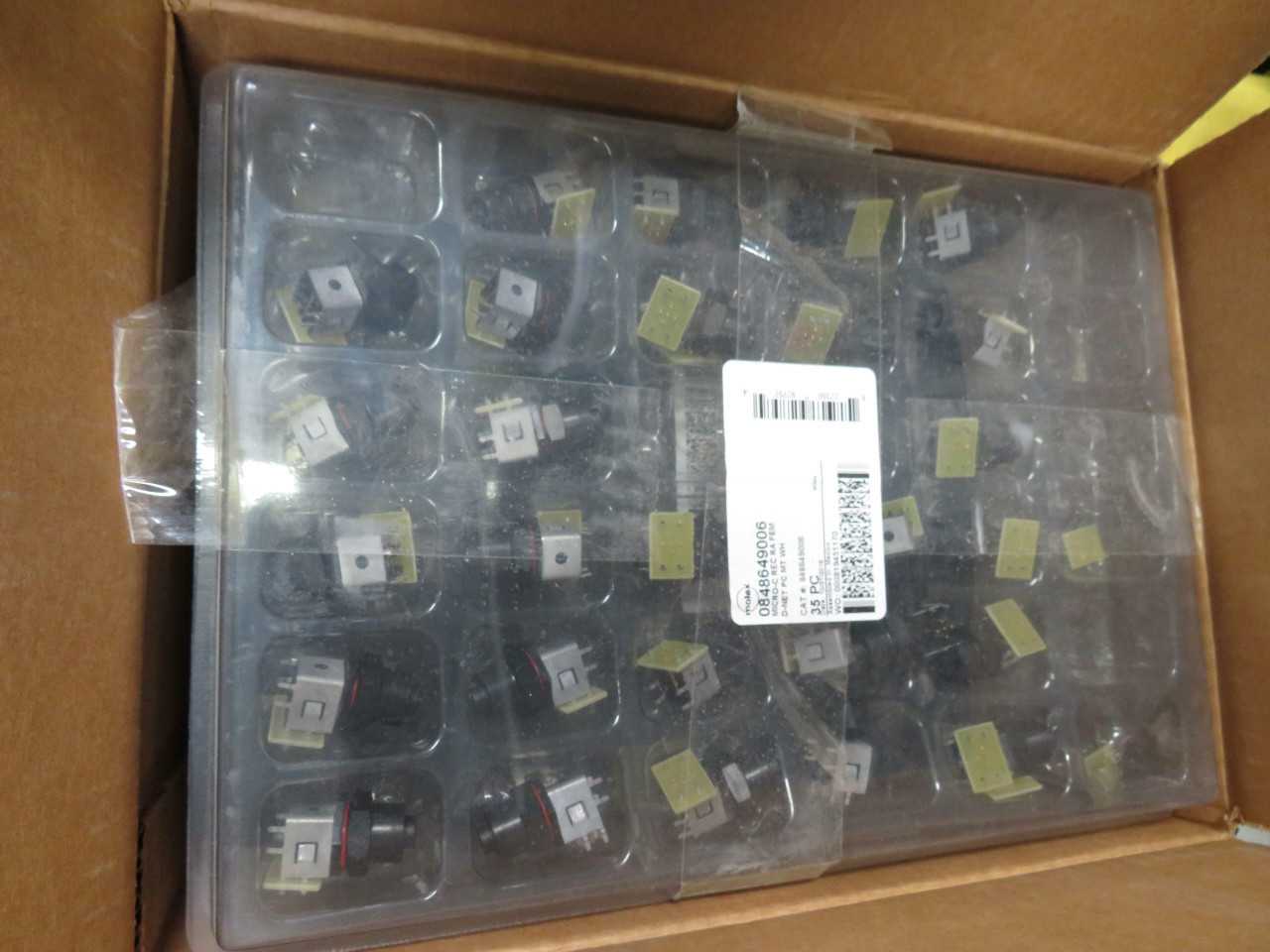 LOT OF 300 MOLEX 0848649006 CIRCULAR METRIC CONNECTORS MICROCHANGE REC 5P RA FEM W/OUT LEADS - PLUGS & RECEPTACLES