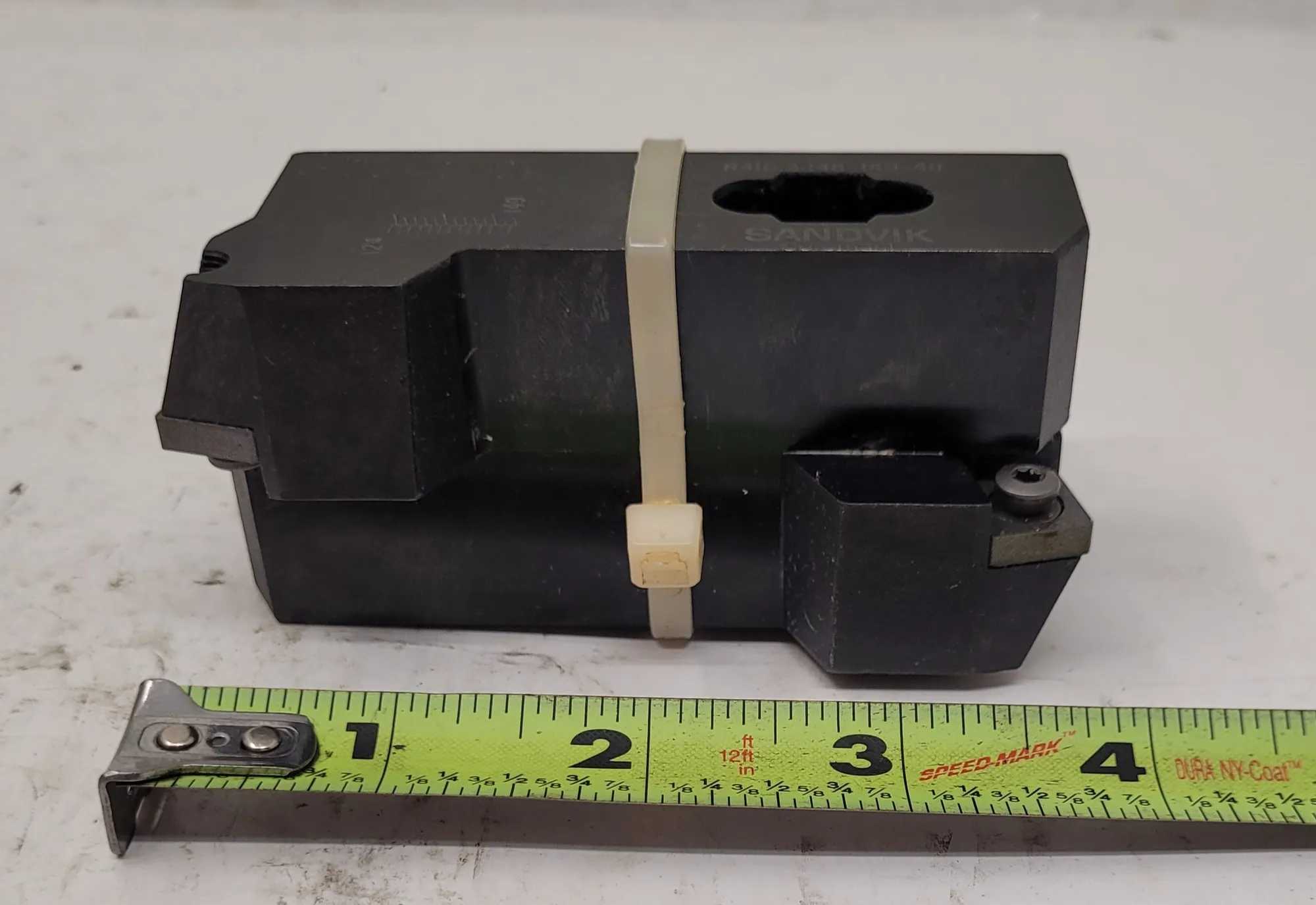 SANDVIK COROMANT R416.3-148 149 40 SLIDE TOOL - OVERALL LENGTH 3.75 INCH - MACHINE TOOLING