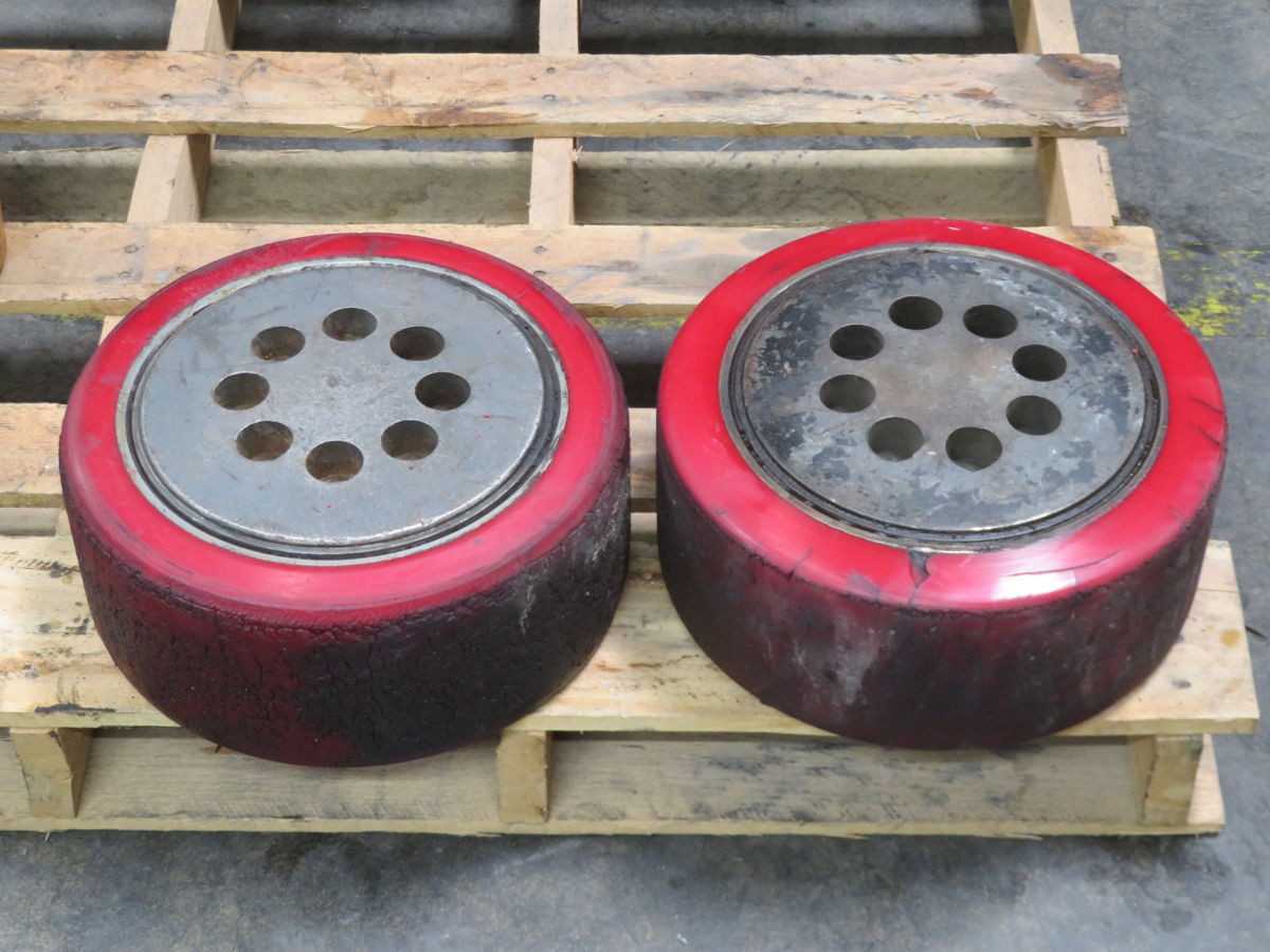 LOT OF 2 CROWN WHEEL ASSY T261802 - INDUSTRIAL PARTS