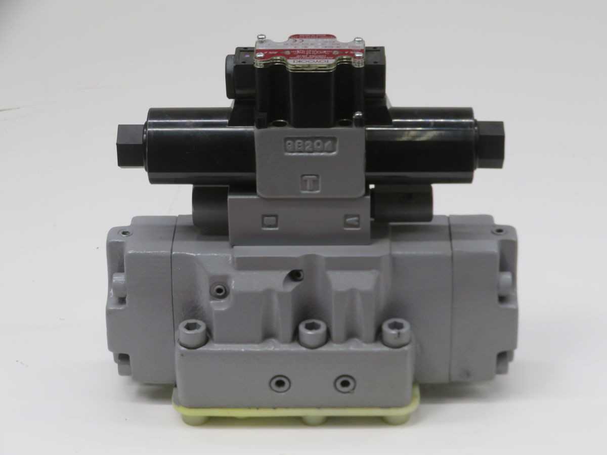 TOYO-OKI HDD3C-3W-BCA-2-06B-LYD2 DIRECTIONAL CONTROL VALVE T262980 - HYDRAULIC DIRECTIONAL CONTROL VALVE
