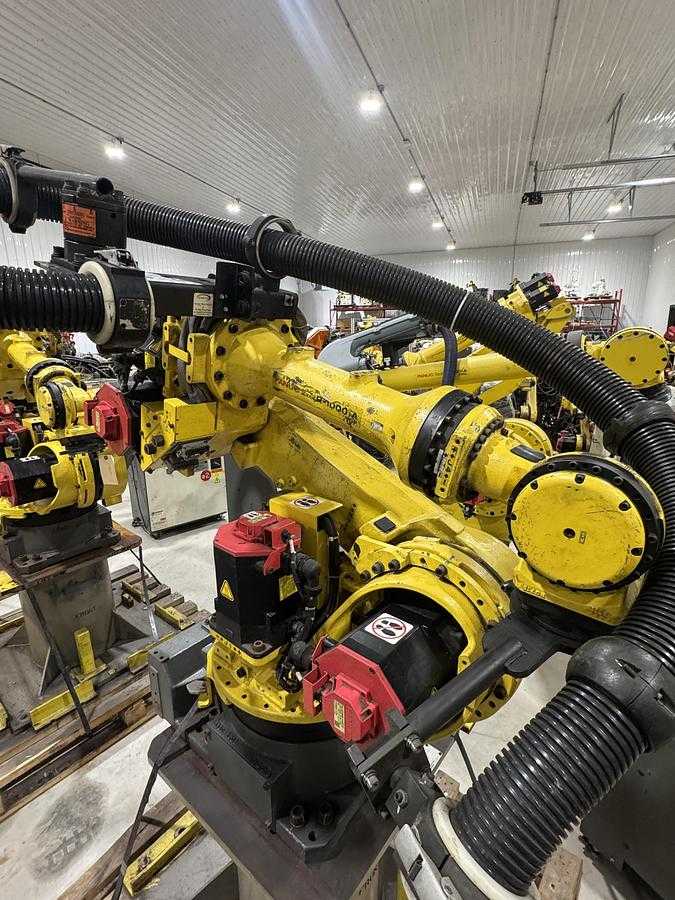 2010 FANUC R-1000IA/80F ARTICULATED ROBOT, 80 KG PAYLOAD, 2230 MM REACH, R-30IA CONTROL - ARTICULATED ROBOTS