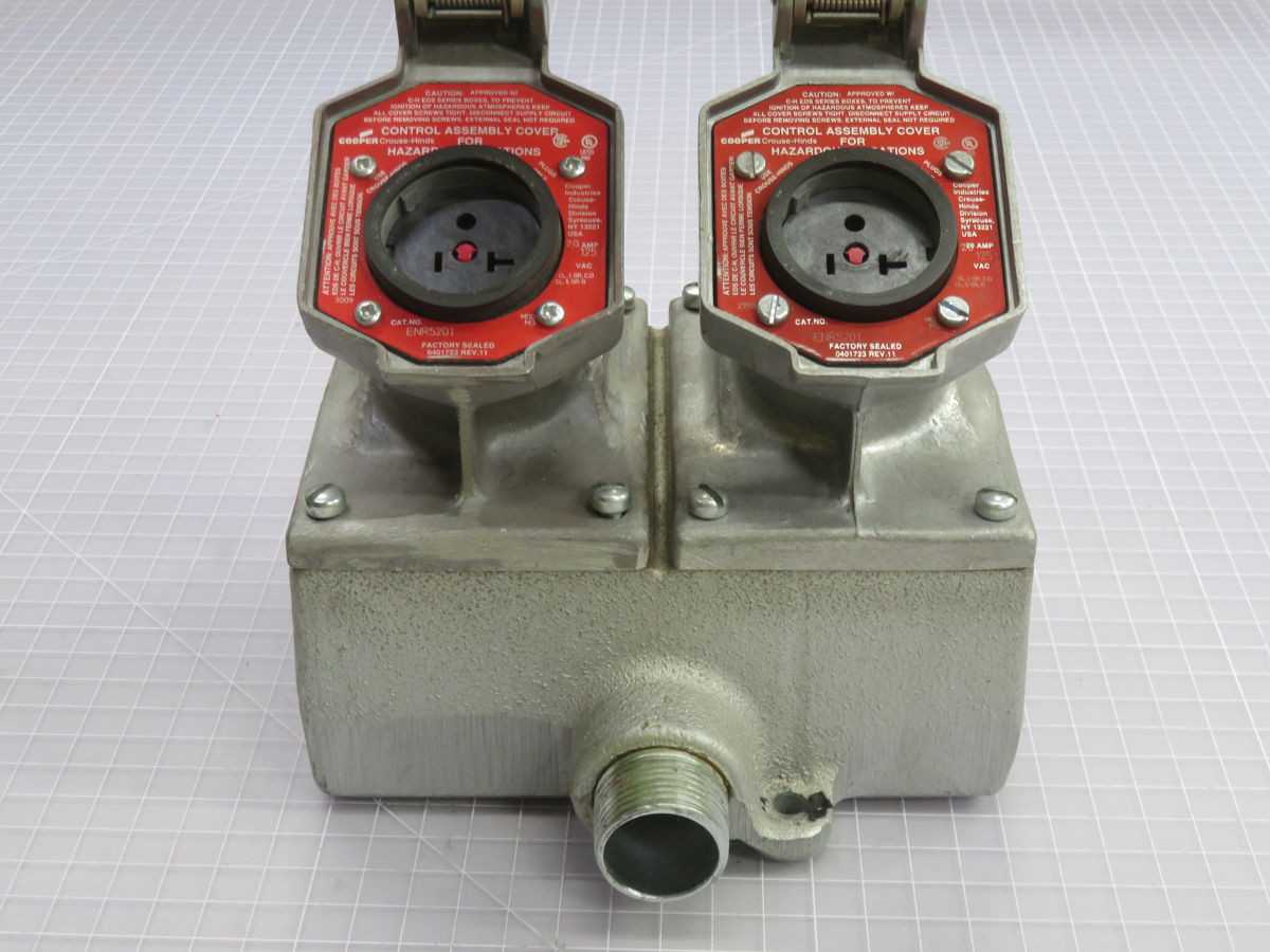 EATON ENR5201 RECEPTACLE T261836 - ELECTRICAL RECEPTACLES