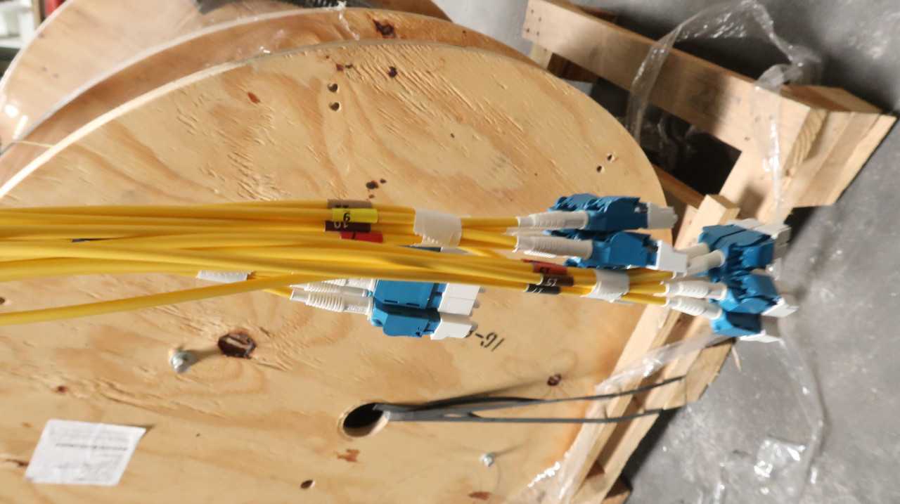 COMMSCOPE HFT1006-36S37-200 HYBRID FIBER CABLE, 10X6AWG POWER COND., 36 SM FIBERS, 200FT LENGTH - FIBER OPTIC CABLE