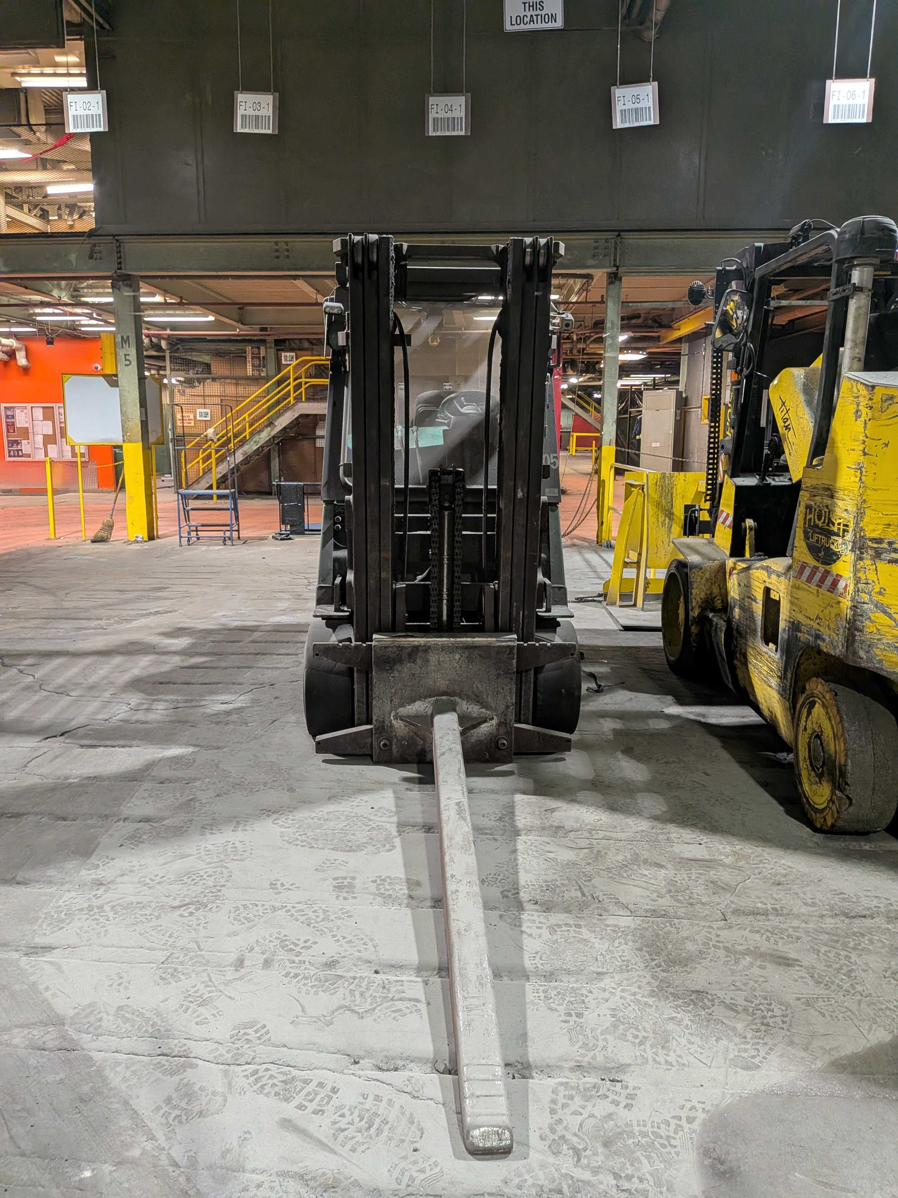 Mitsubishi FGC40K Forklift, 8000lbs Capacity, Lp Gas, 4.3L V6, 183in Max Lift, Cushion Tires - SIT-DOWN FORKLIFTS