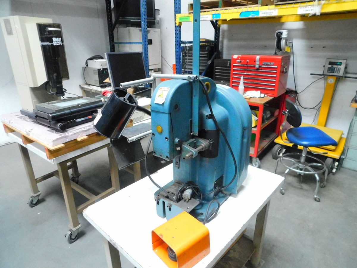 AMP 565435-5 CRIMPING PRESS - PRESSES