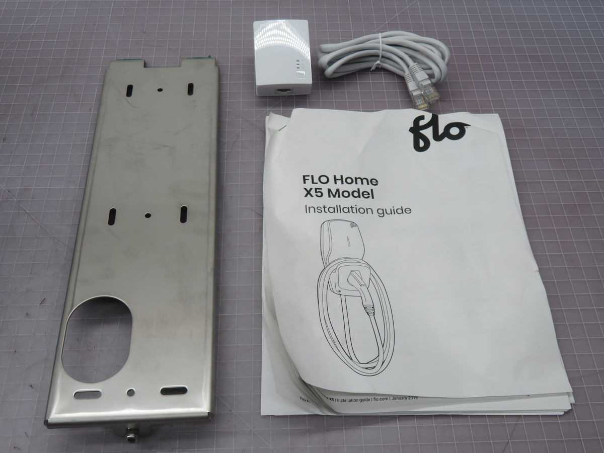 PHOENIX CONTACT FH-1-STA-X5-HI5C-FL1 CHARGING STATION T267332 - BATTERY CHARGERS