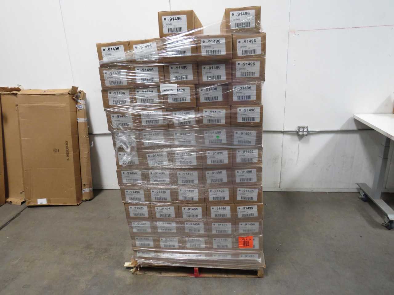 LOT OF 1200 GE 91496 LED21T8/G4/835US
 T8 18 WATT LED STRAIGHT TUBE 48 INCH MEDIUM BI-PIN (G13) 3500K GLASS EXTERNAL DRIVER - LIGHTING