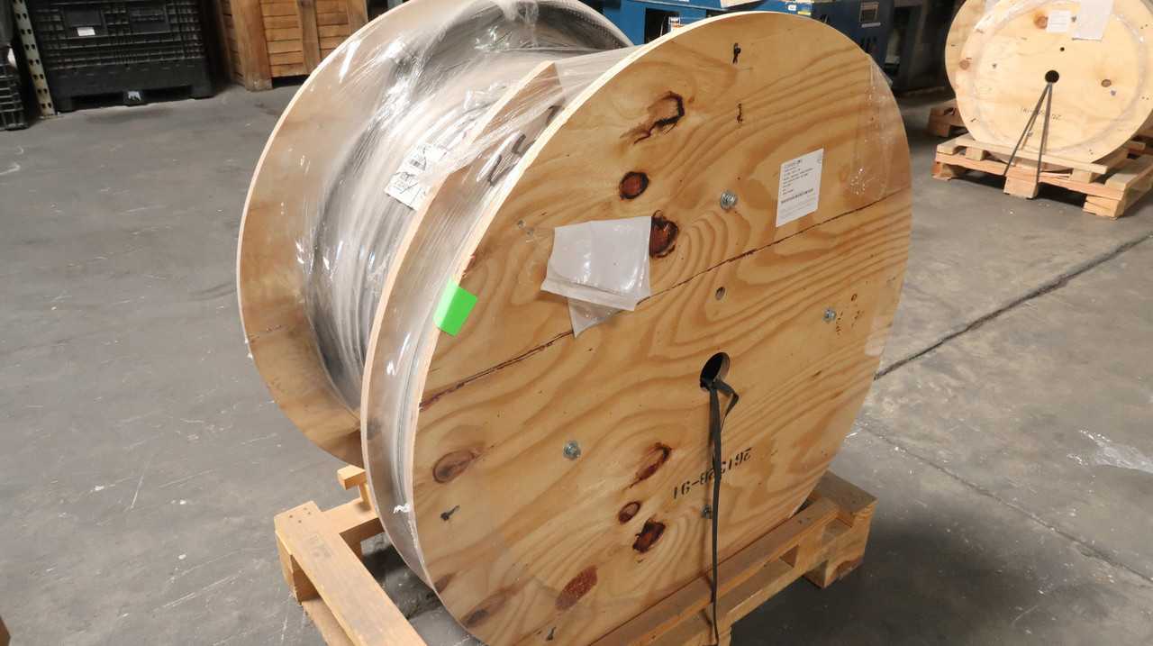 COMMSCOPE HFT1006-36S37-300 HYBRID CABLE, 300 FT LENGTH, 10X 6 AWG CU, 36 FIBERS, 600V - FIBER OPTIC CABLE