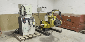 2004 FANUC R-2000iA/200R Robot - R-J3iB Controller, High Payload, AC Servo Drives - ARTICULATED ROBOTS