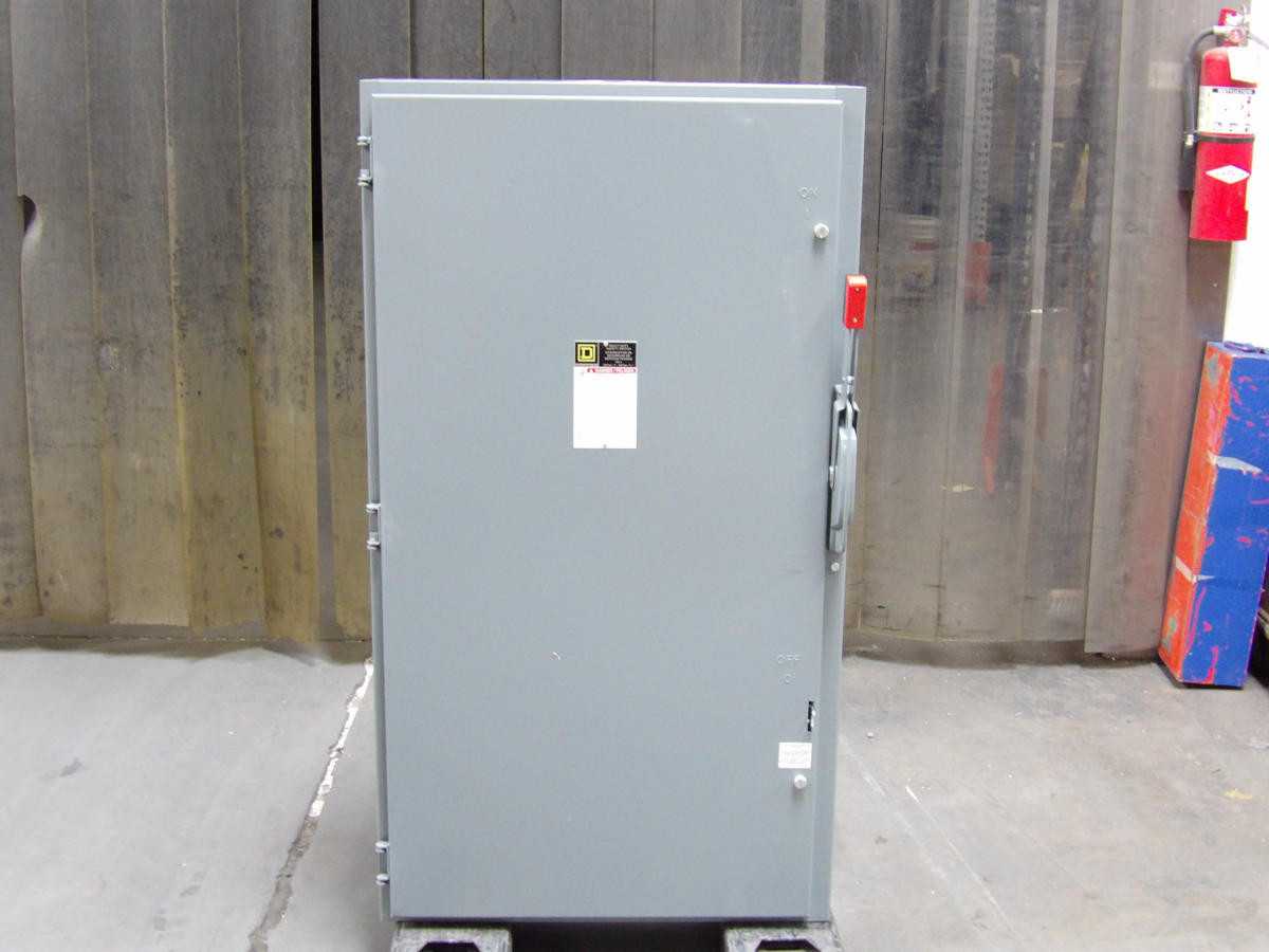 SQUARE D HU365 DISCONNECT SWITCH, 600V RATED, 400A RATED, 3-PHASE, 3-POLE, FUSED - PLANT & FACILITY