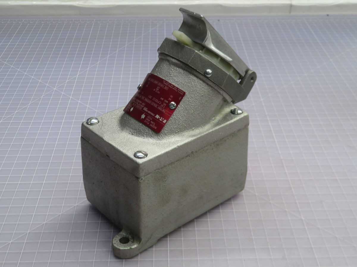 CROUSE-HINDS CPS532 301 PLUG T263830 - CIRCUIT BREAKERS CROUSE-HINDS CPS532 301 PLUG T263830 - CIRCUIT BREAKERS
