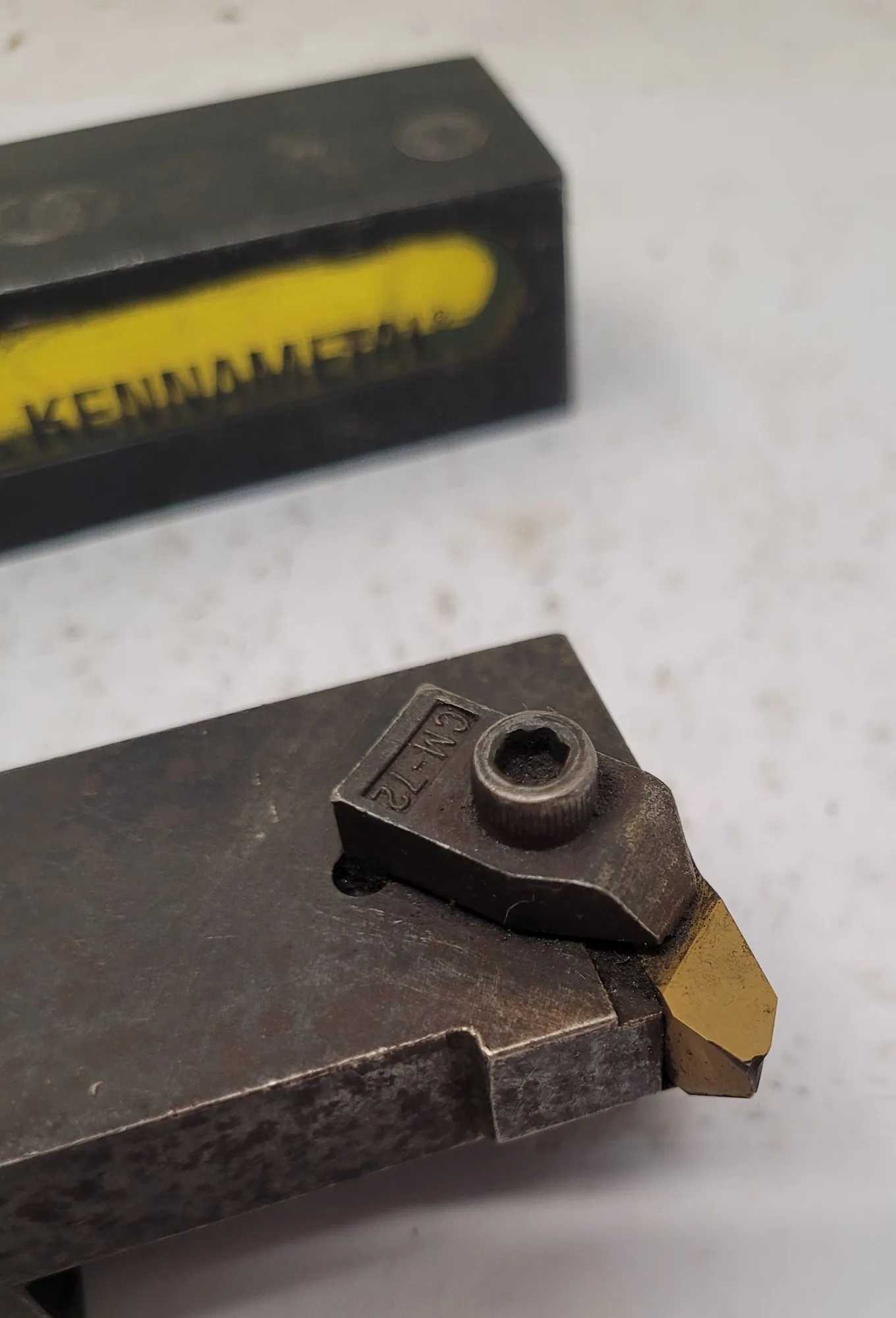 KENNAMETAL NEL-204D/NER-204D TOOLHOLDER LOT OF 2: 1.25 IN SHANK, 6 IN TOOL LENGTH - MACHINING TOOLING & PARTS