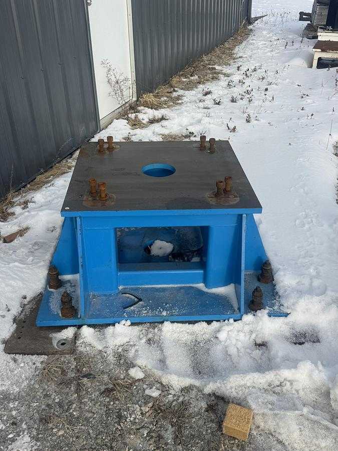 2011 UTICA RISER FITTING FANUC R2000/M900, 400MM HEIGHT, FLOOR-MOUNTED, HEAVY-DUTY, BLUE - ROBOT PARTS