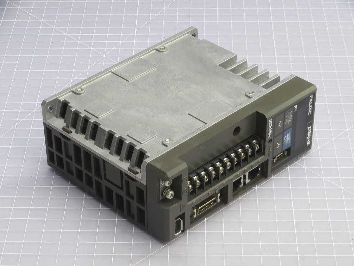 FUJI RYS201S3-LRS SERVO DRIVES, 200-230V AC, 3.4A INPUT, 200W OUTPUT, 1.2A OUTPUT - SERVO DRIVES
