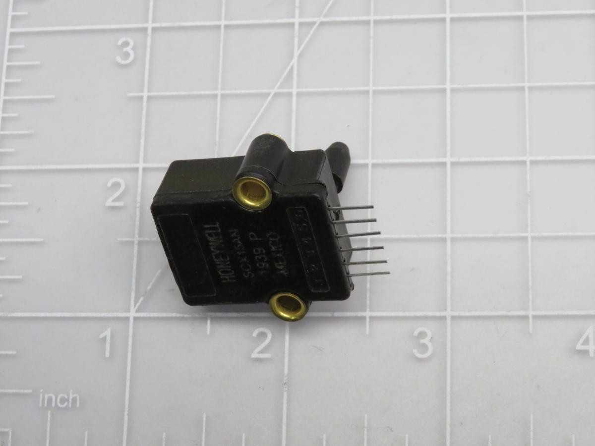 LOT OF 260 HONEYWELL SCX15AN 1939 P BOARDMOUNT SENSOR - SENSORS