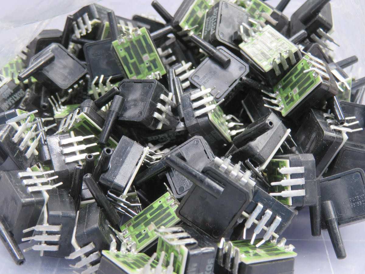 LOT OF 130 HONEYWELL SDX15A4 PRESSURE SENSOR/TRANSDUCER - SENSORS
