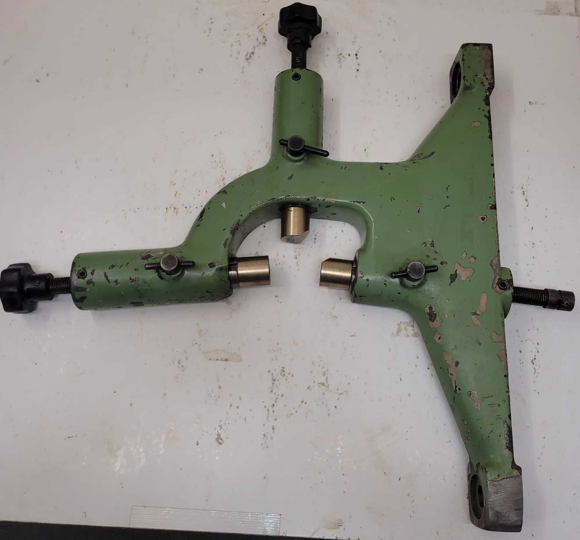 STEADY REST FOR LATHE - MACHINE TOOLING