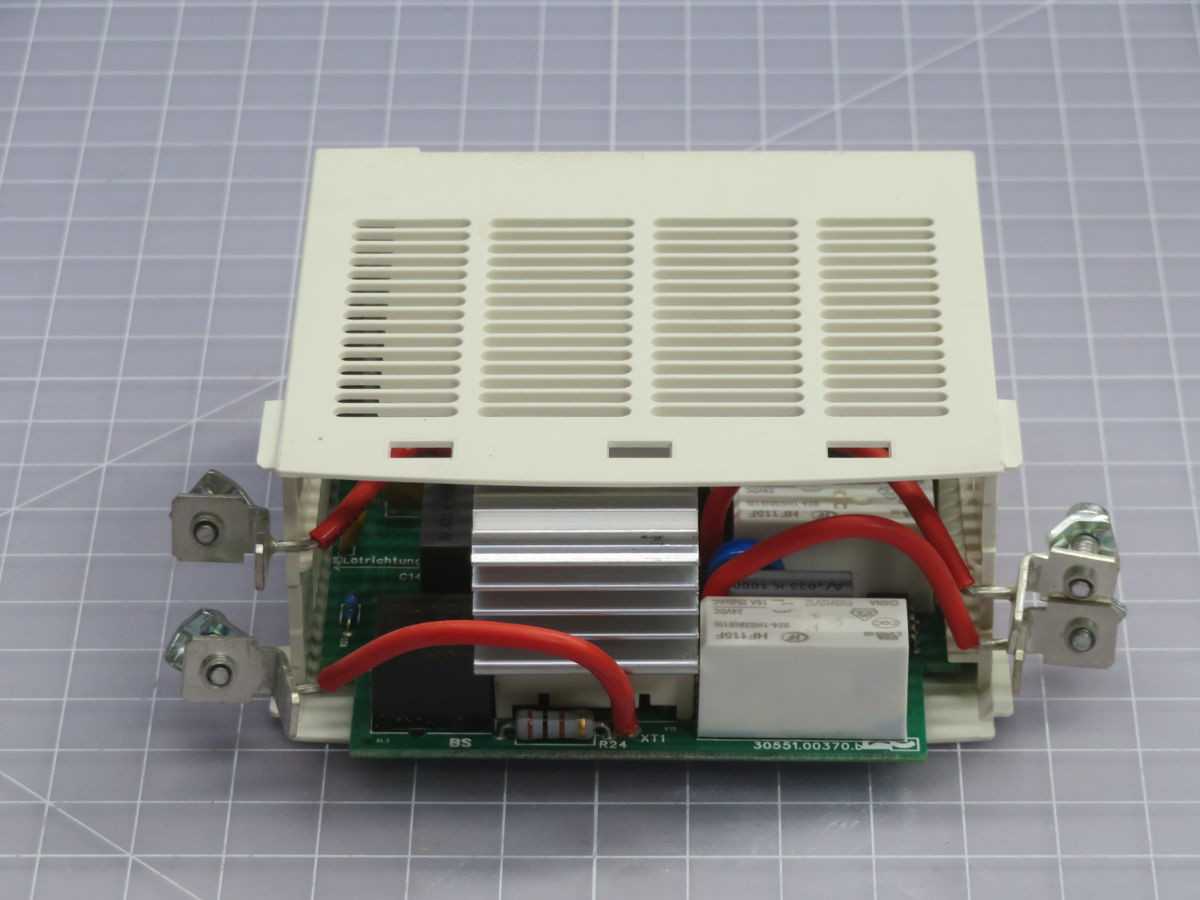 LOT OF 12 SCHNEIDER ATS01N206RT SOFT START T262357 - MOTOR STARTERS