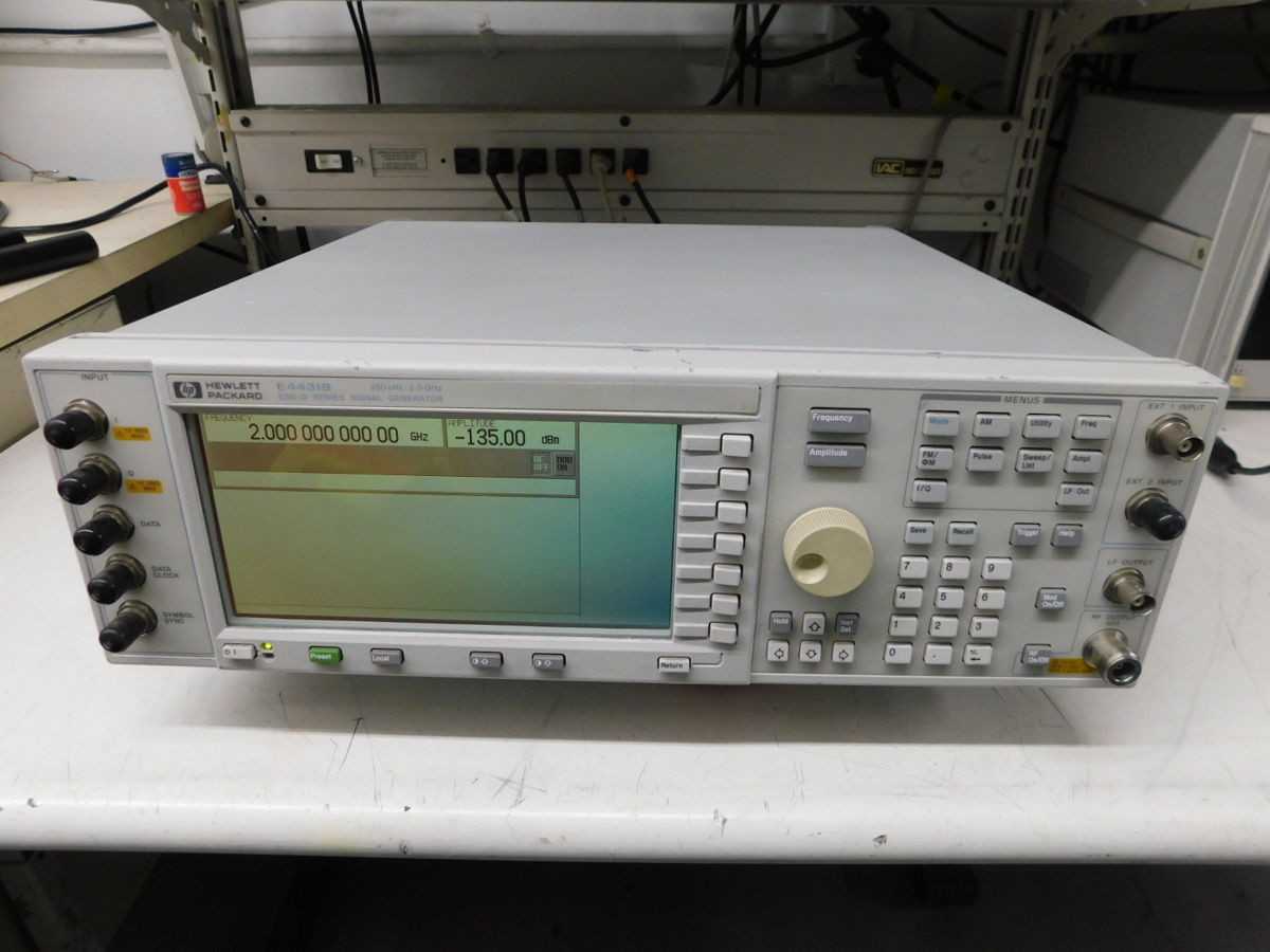 HP E4431B SIGNAL GENERATOR 250KHZ-2 0 GHZ OPT UN8 UND M7564 - SIGNAL CONDITIONERS