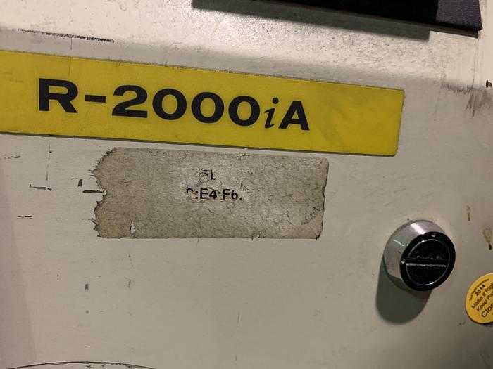2005 FANUC RJ3IB ROBOT CONTROLLER CABINET - HIGH-PRECISION INDUSTRIAL AUTOMATION - ROBOT CONTROLLERS