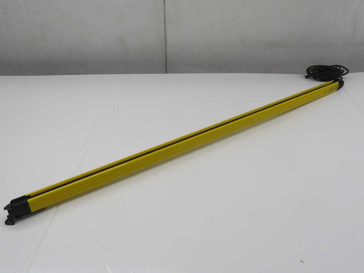 KEYENCE GL-R60H-R CURTAIN SENSORS, 1180MM HEIGHT, 0.3-15M RANGE, TYPE 4 SAFETY - SENSORS