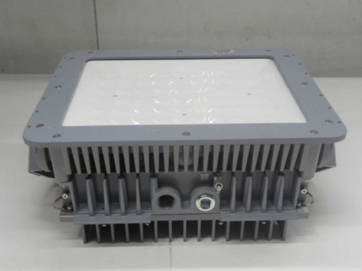 EATON FMVA13LCY-UNV34-76 LED FLOOD LIGHT, 92W POWER, 13380LM LUMENS, 5000K CCT, IP66 IP - LIGHT FIXTURES