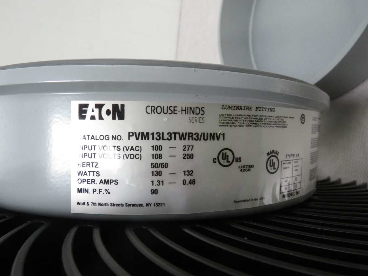EATON PVM13L3TWR3/UNV1 HIGH BAY LIGHT, 130 W POWER, 13226 LUMENS, 5000 K COLOR TEMP, NEMA 4X/IP66 - LIGHT FIXTURES